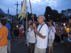 AOBR 2015 08 12 AU 16 LOURDES 2 PROCESSIONS MESSES CHEMINS DE CROIX (15)